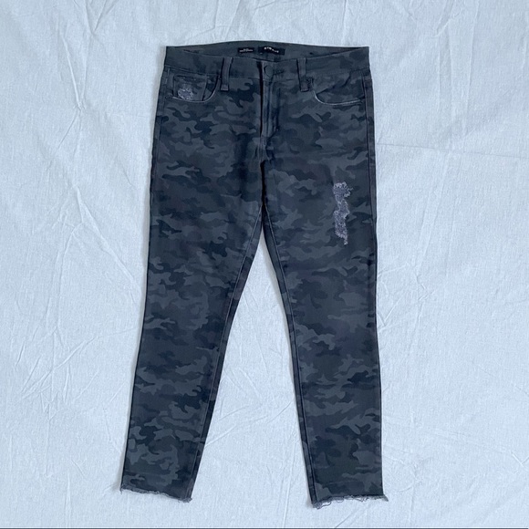 STS Blue Distressed Camo Skinny Jeans - 28 - Picture 3 of 9